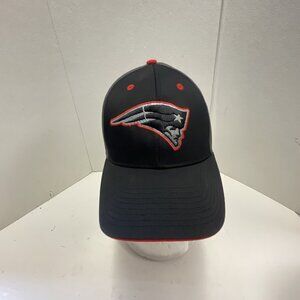 New England Patriots StrapBack Hat Cap Team OSFA NFL Football - Black Silver